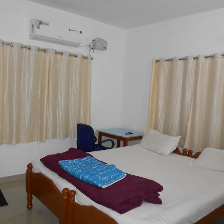 Wekare Guest House Μπουμπάνεσβαρ Εξωτερικό φωτογραφία