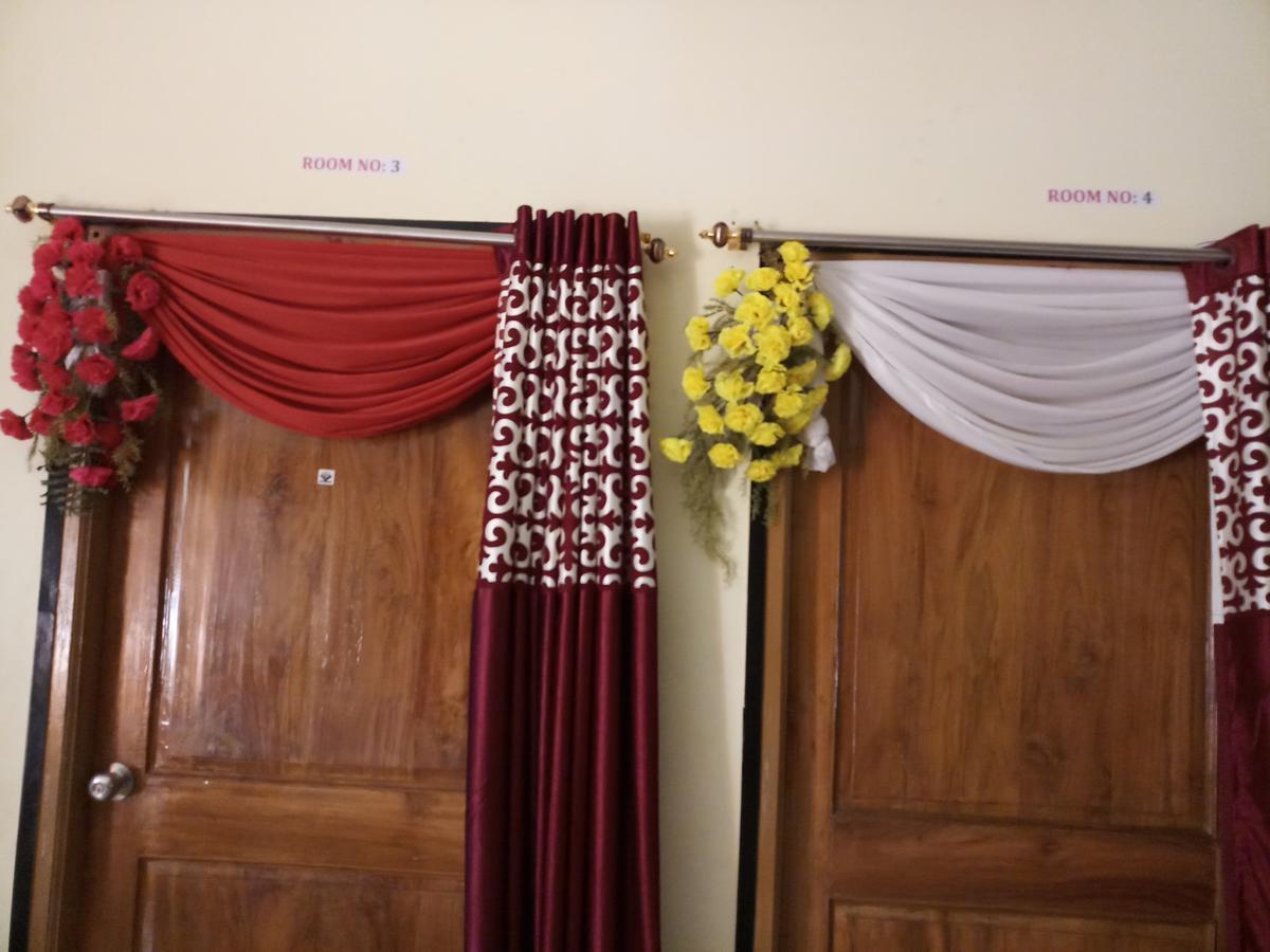 Wekare Guest House Μπουμπάνεσβαρ Εξωτερικό φωτογραφία