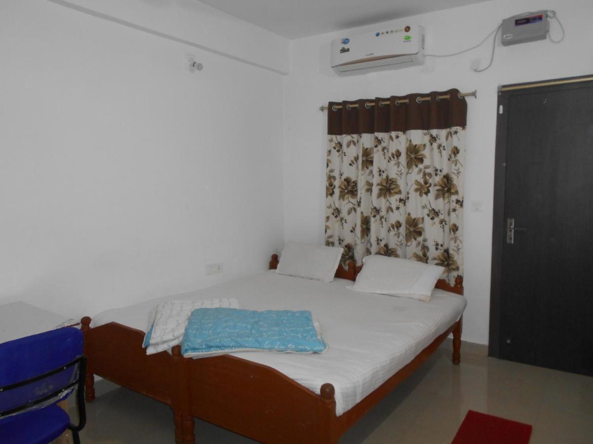 Wekare Guest House Μπουμπάνεσβαρ Εξωτερικό φωτογραφία