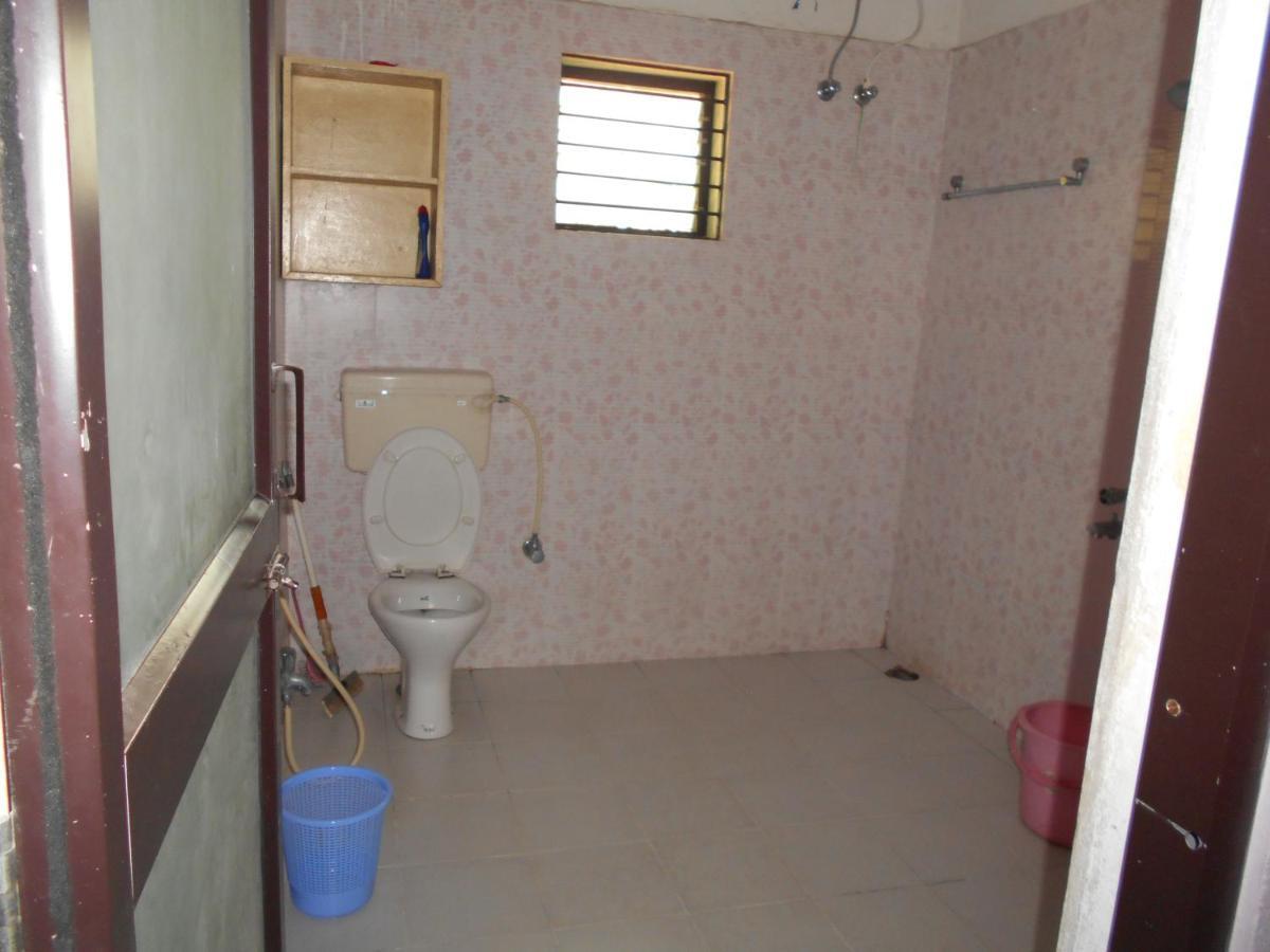Wekare Guest House Μπουμπάνεσβαρ Εξωτερικό φωτογραφία