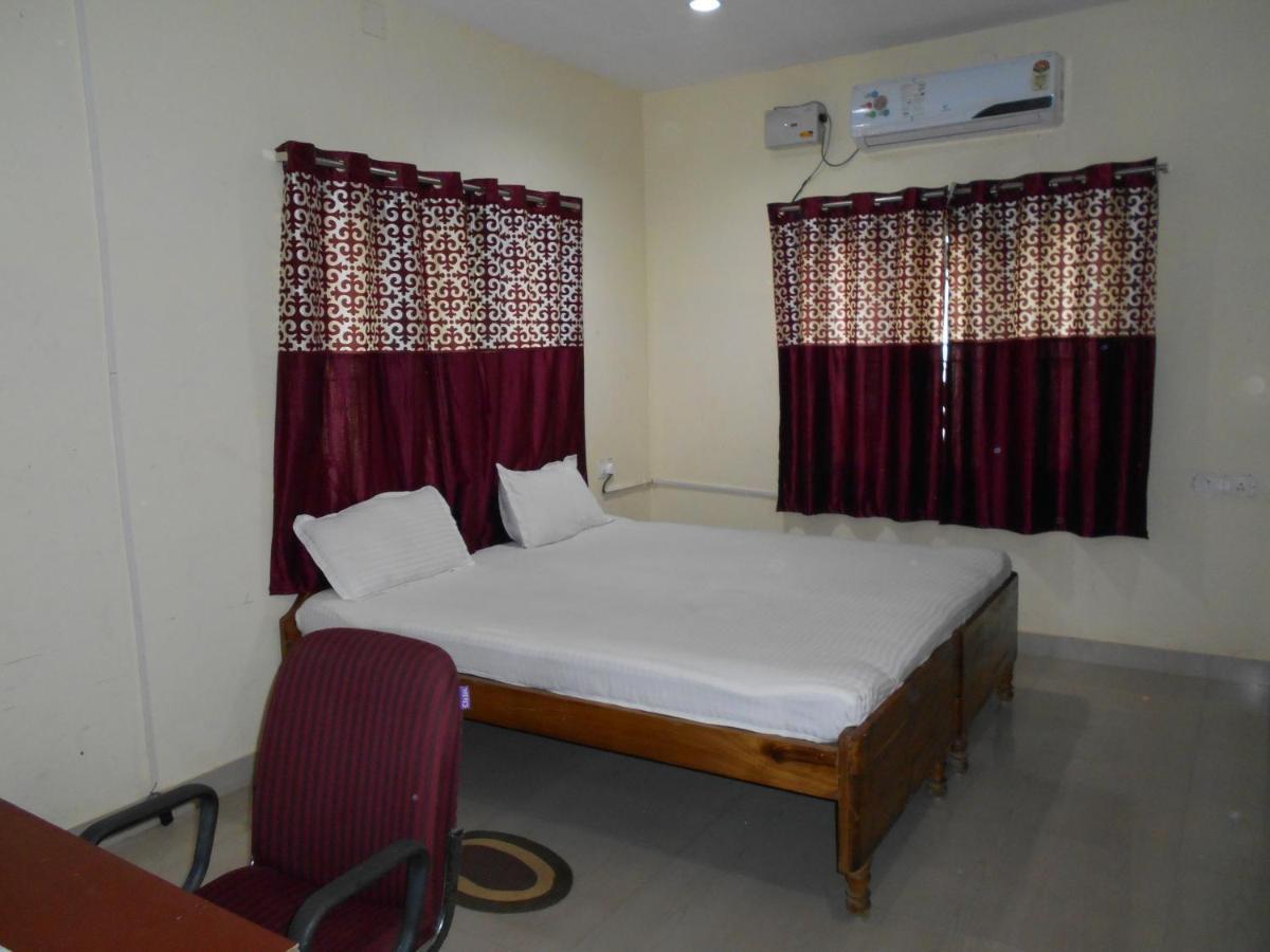 Wekare Guest House Μπουμπάνεσβαρ Εξωτερικό φωτογραφία
