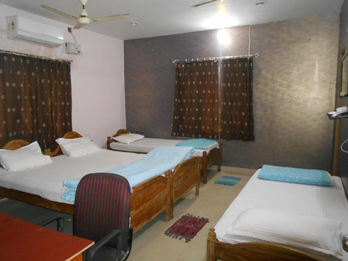 Wekare Guest House Μπουμπάνεσβαρ Εξωτερικό φωτογραφία