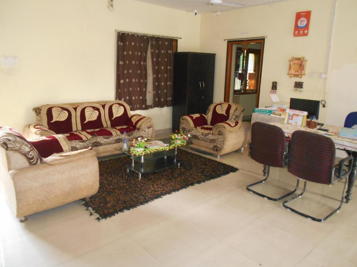 Wekare Guest House Μπουμπάνεσβαρ Εξωτερικό φωτογραφία